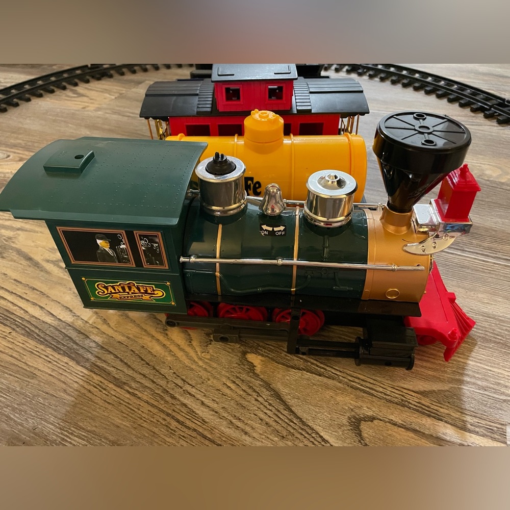 Scientific Toys EZTEC Rio Grande Train Set Operational